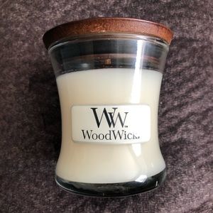 WoodWick “Island Coconut” Candle